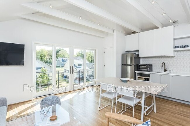 Building Photo - 123 Idlewild Ave