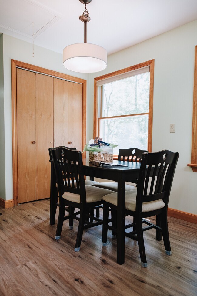 Dining area - 5 Norwood Ln