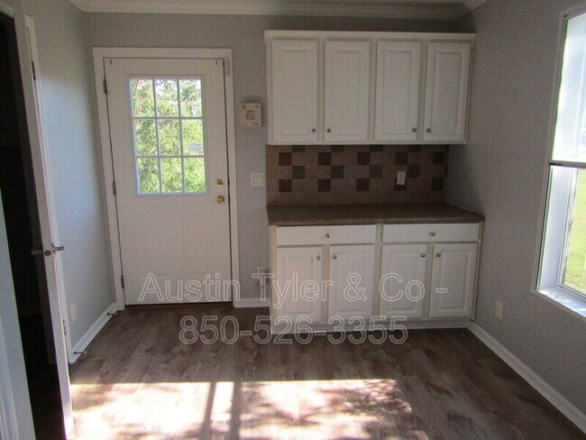 Foto del edificio - 4981 Basswood Rd