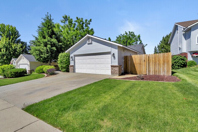 Building Photo - 4885 S Whitmore Way
