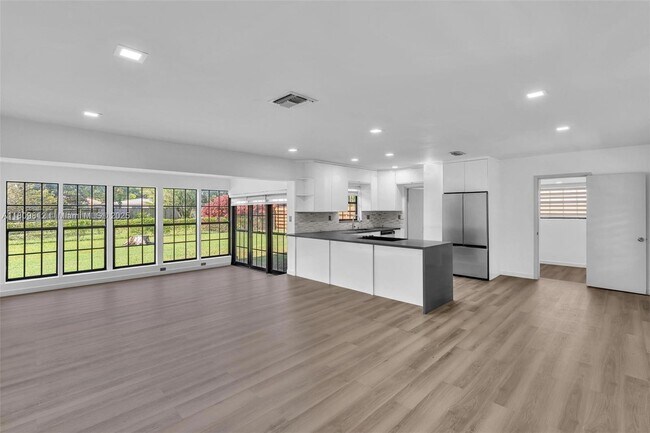 Foto del edificio - 418 S 57th Way