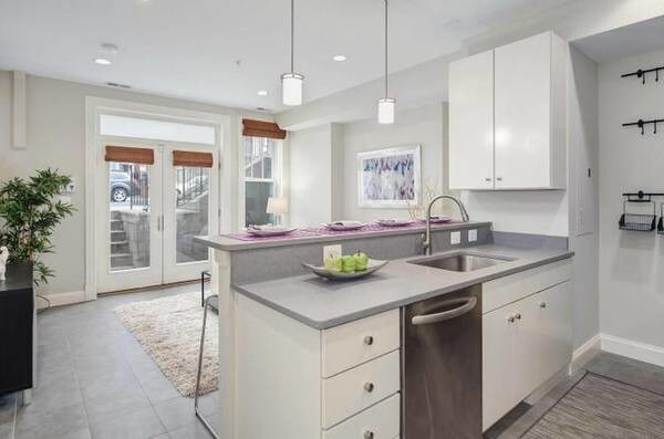 Foto del edificio - 2714 Ontario Rd NW