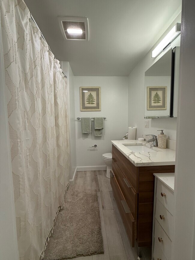 Foto del edificio - 229 Charles St