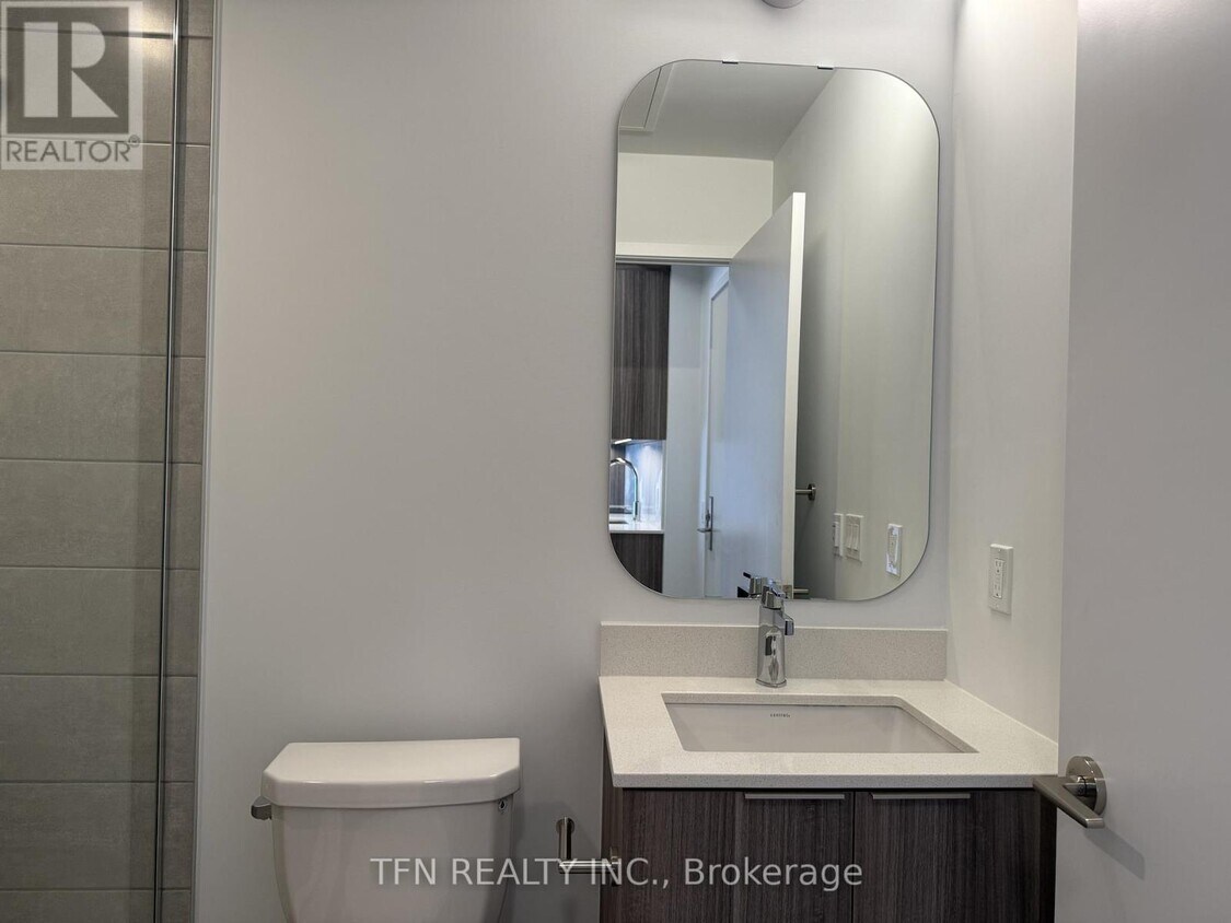 Building Photo - 15 Richardson St