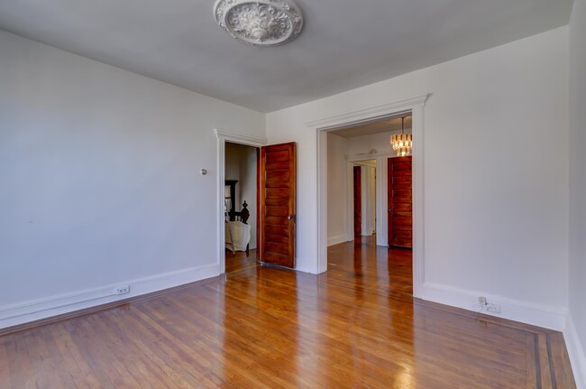 Foto del edificio - 183 Fairview Ave