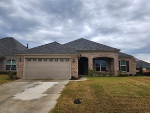 Building Photo - 292 Hedgefield Dr