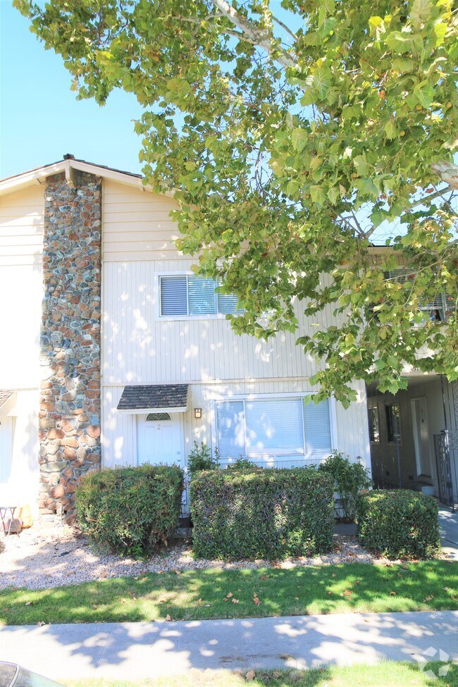 Hathaway Apartments for Rent with EV Charging San Jose, CA 1