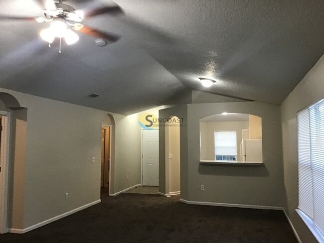 Foto del edificio - 5550 Oak Crossing Dr