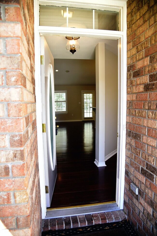 Building Photo - Updated Home in Bluewater Bay!