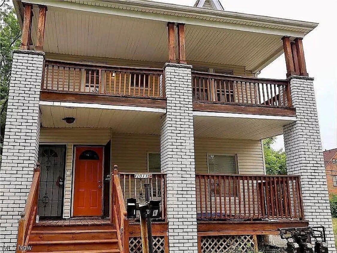 Foto principal - 10117 Somerset Ave