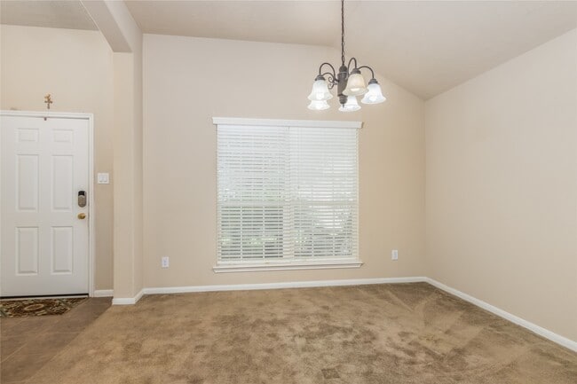 Foto del edificio - 6446 Capridge Dr