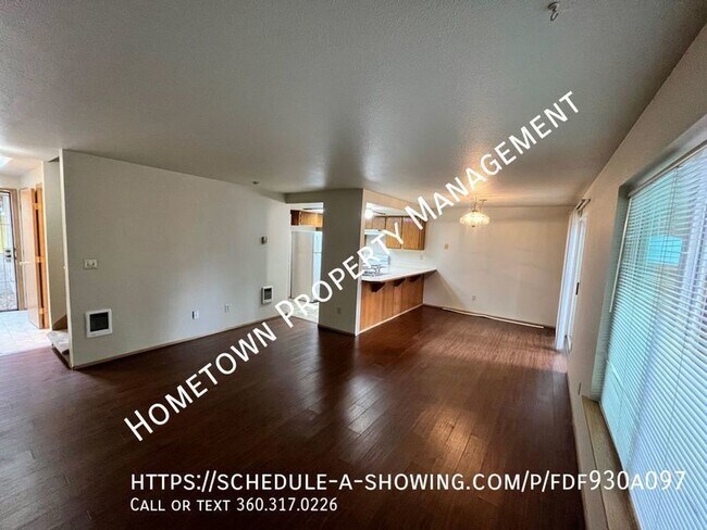 Foto del edificio - Two Story 3 Bedroom 2.5 Bath Home in The P...