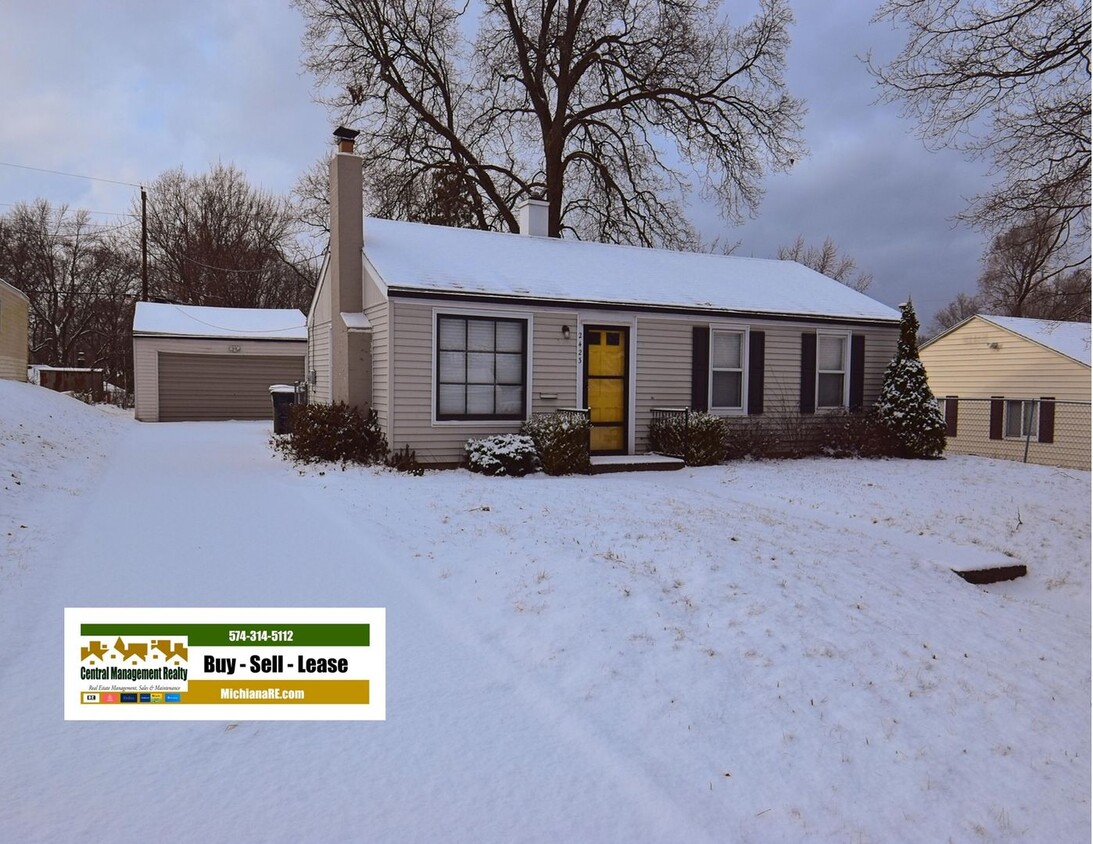 Foto principal - Updated 3 bedroom south side South Bend IN...