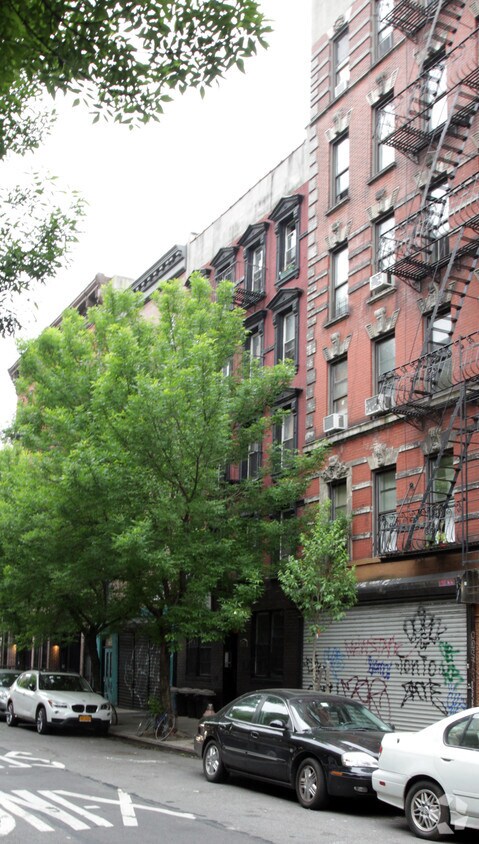 Primary Photo - 512 E 13th St