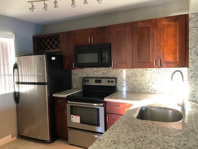 Building Photo - 5200 NW 31st Ave