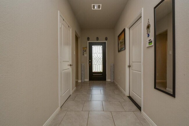 Foto del edificio - 6907 Ithaca Heights Ln