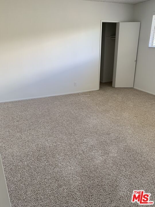 Building Photo - 11525 Rochester Ave