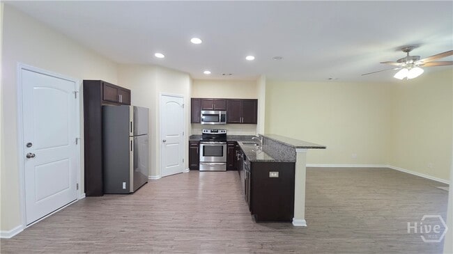 Building Photo - 30 Cantle Dr