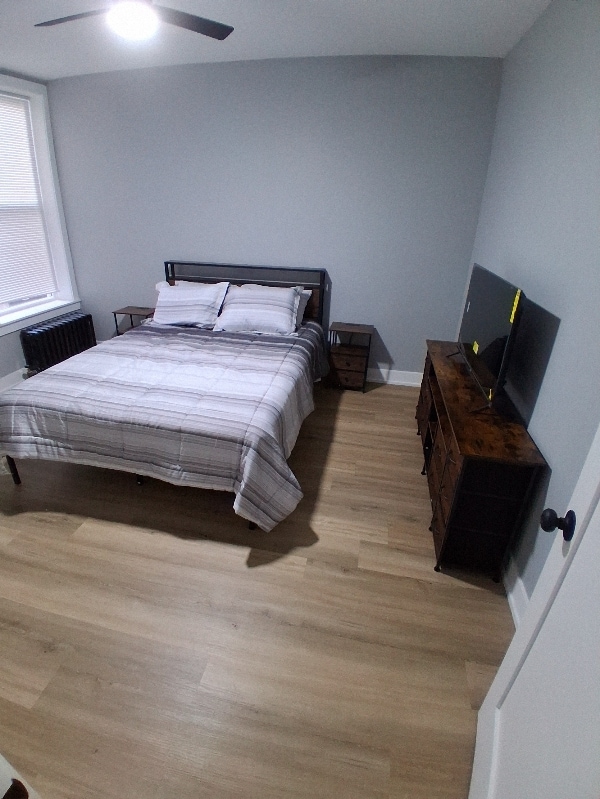 Building Photo - 3422 W Dickens Ave