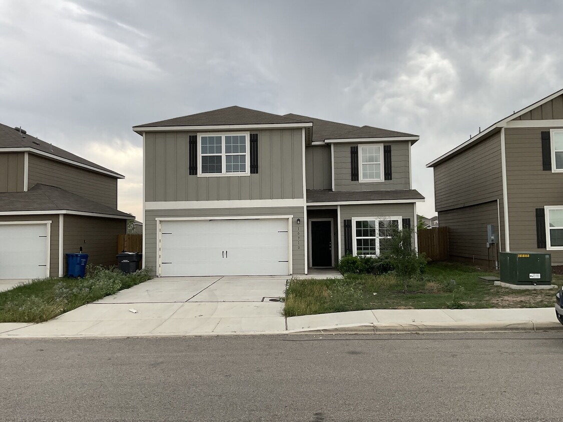 5 Bedroom Available Now! - 5 Bedroom Available Now!