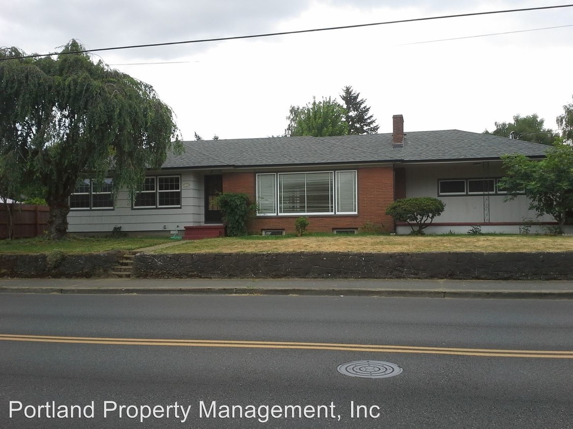 Foto principal - 7310 NE Prescott St