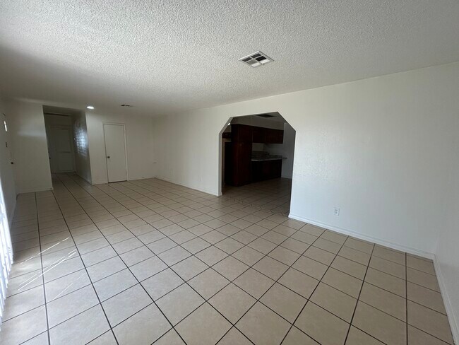 Foto del edificio - 6106 W Clarendon Ave
