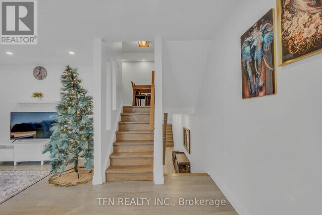 Photo du bâtiment - 242 Milestone Crescent