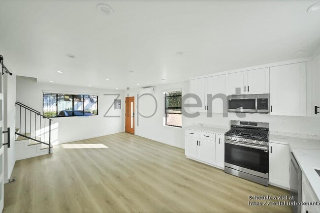 Foto del edificio - 4935 Cloud Ave