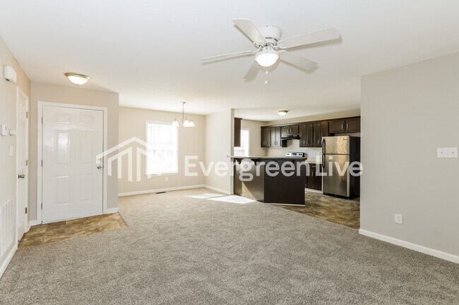 Foto del edificio - 2621 National Woods Dr