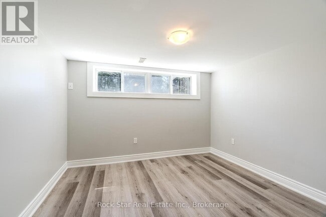 Building Photo - 543 E 27th St
