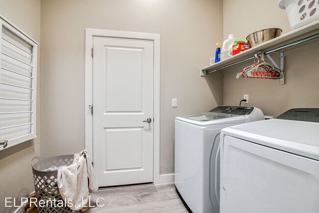 Foto del edificio - 4 br, 3 bath House - 946 Muker Pl