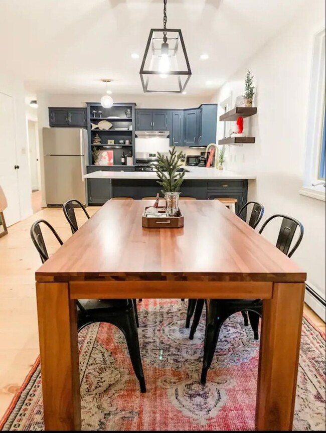 Building Photo - FURNISHED 3bd House in Cape Porpoise, Jan ...