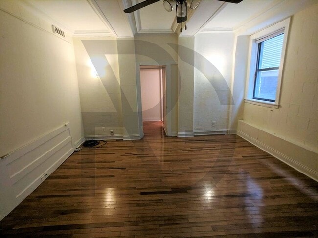 Building Photo - 4641 N Paulina St