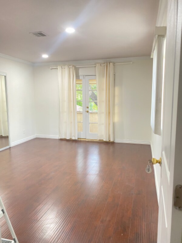 Building Photo - 6342 Radford Ave