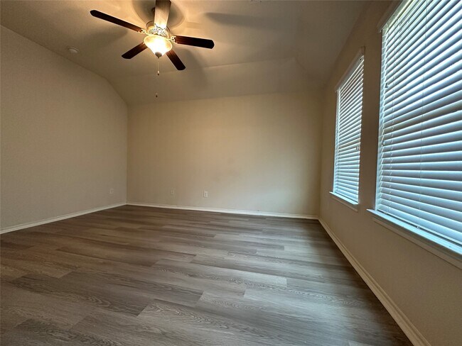 Foto del edificio - 1934 Acorn Glen Trail
