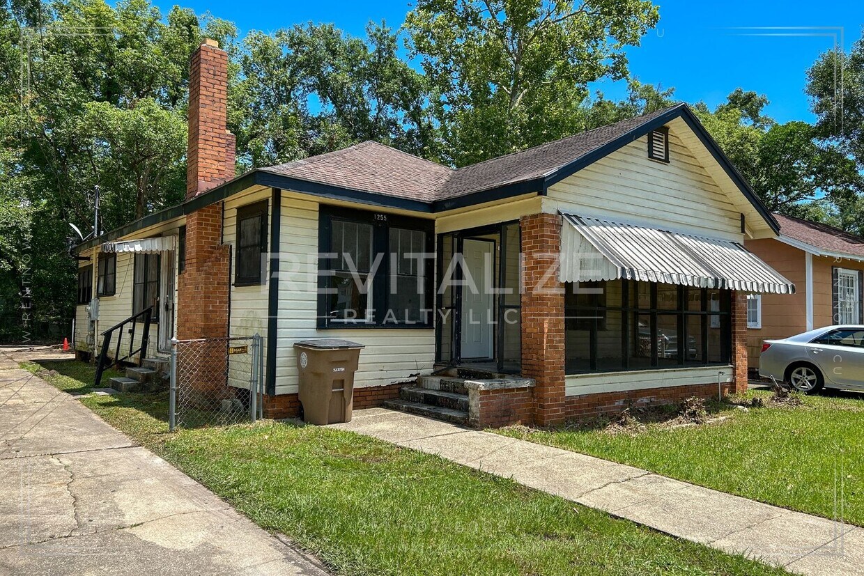 Foto principal - Fresh and Cute 3 Bed Home Close to Downtow...