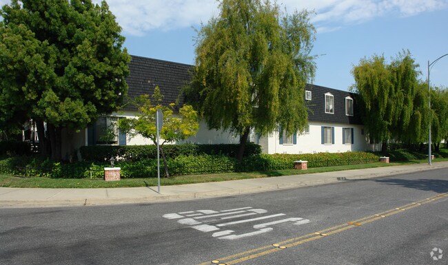 Foto del edificio - Blue Hills West Apartments