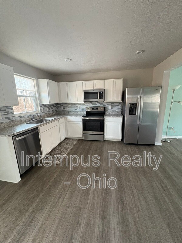 Foto del edificio - 784 Pine Spring Dr