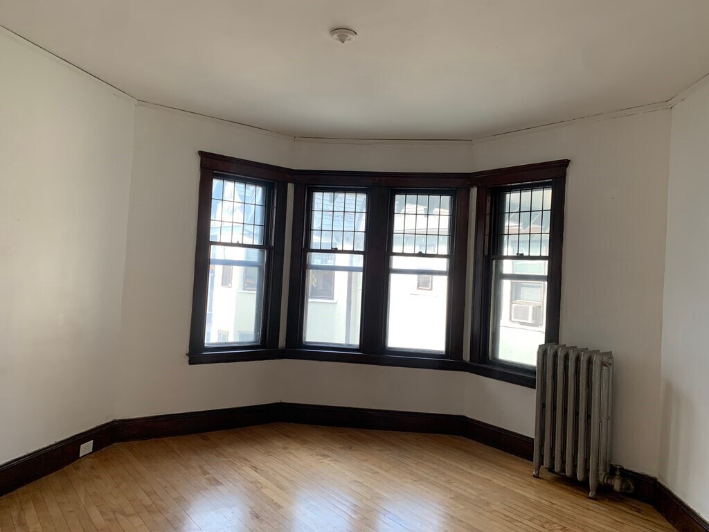 Primary Photo - 9 Clinton St