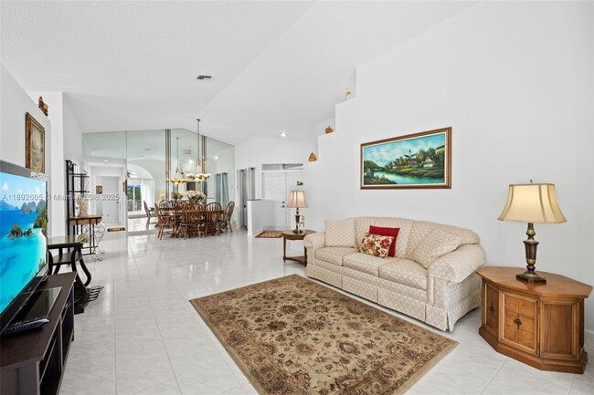 Foto del edificio - 9650 Harbour Lake Cir