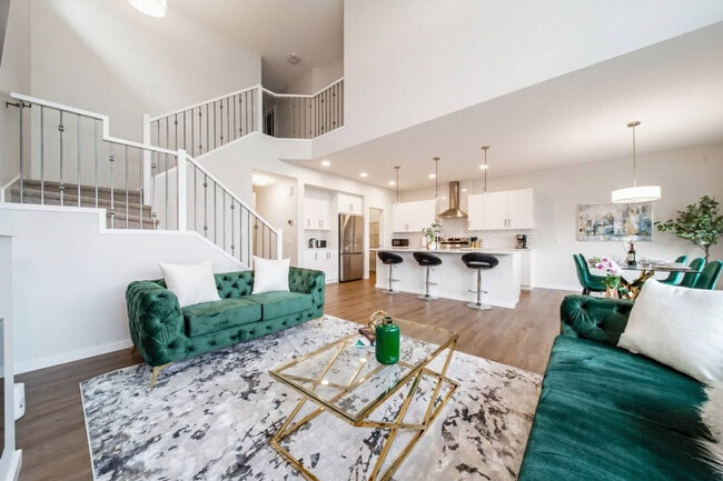 Building Photo - 4914 Hawthorn Pl SW