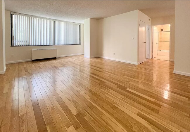 Foto del edificio - 2287 Johnson Ave