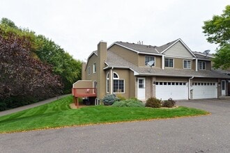 Building Photo - 144 Primrose Ct