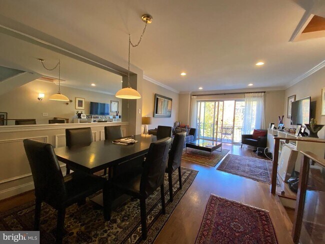 Foto del edificio - 11440 Waterview Cluster