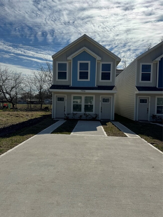 Building Photo - 7906 Sexton St