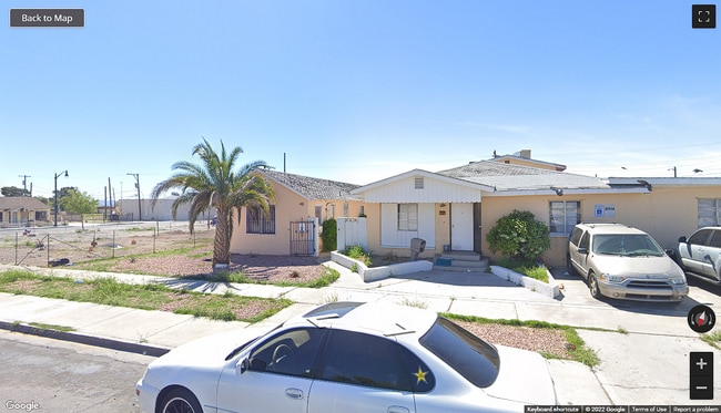 Building Photo - 409 W Van Buren Ave