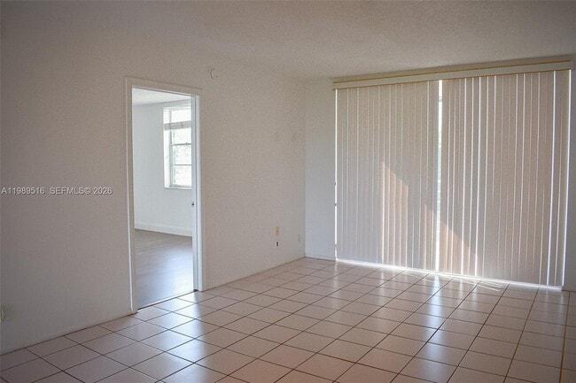 Foto del edificio - 9230 Lagoon Pl