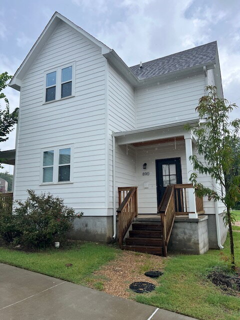 Foto principal - Modern 2BR Townhome Just Minutes from the ...
