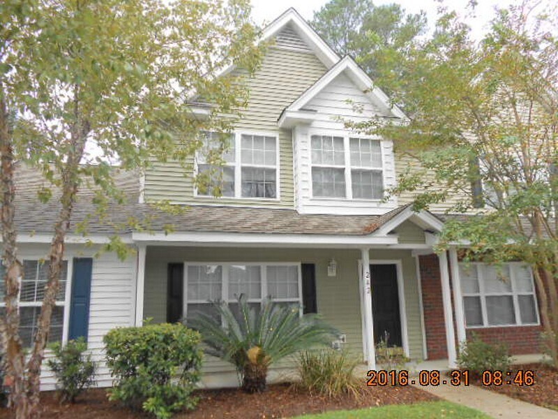 242 West Sq, Bluffton, SC 29910 Townhouse for Rent in Bluffton, SC