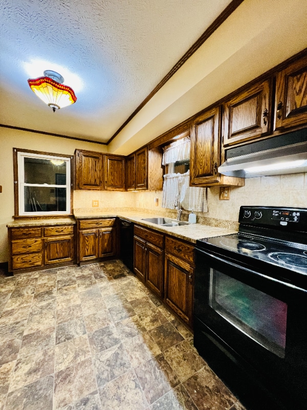 Building Photo - 12 Davidson Ave